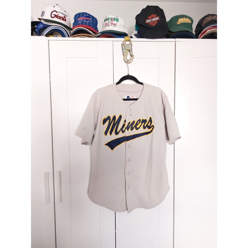 Vintage Tshitr Mens SPORTS BELLE Miners 90s, Player 15, Size L‎